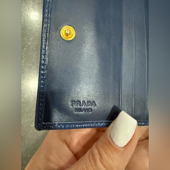 Prada Wallet - Picture 5 of 8